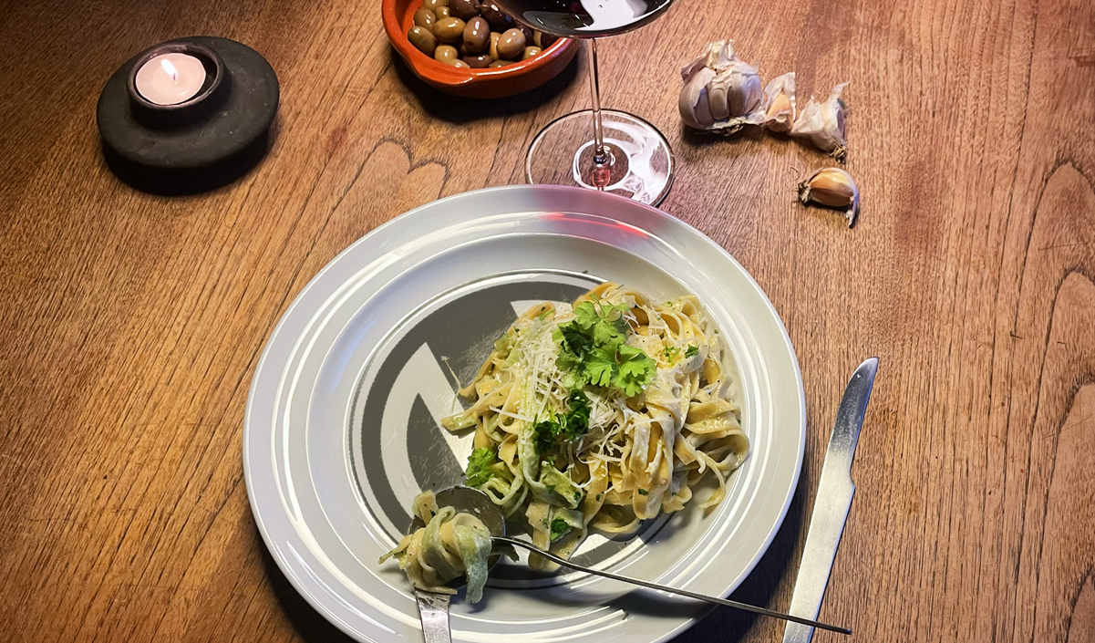 Hindenburg Pro Plate of Fettuccine Alfredo to illustrate the love for the craftsmanship of audio editing